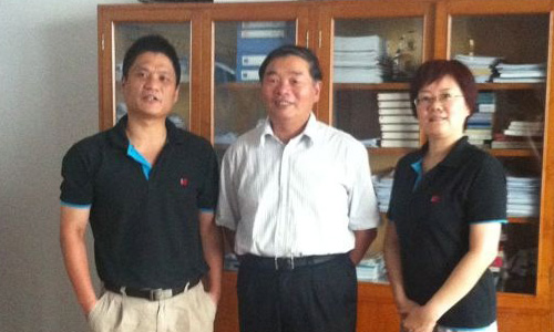 摩域体育平台高层拜访工业和信息化部杨学山