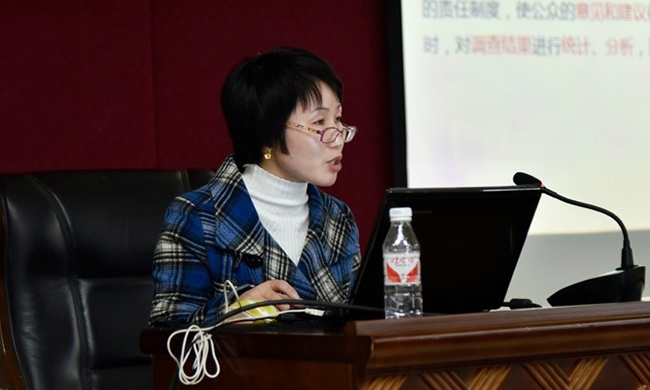 摩域体育平台互联政府网站评测研究中心副主任王玲受邀出席“广西壮族自治区住房城乡建设视频会议系统及政府网站建设工作会议”，并对参会人员作专题培训。