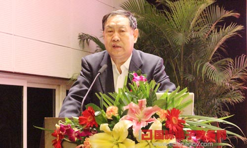 在"2014中国智慧政府发展年会"上，电子政务权威专家、国家行政学院教授汪玉凯发表主题演讲